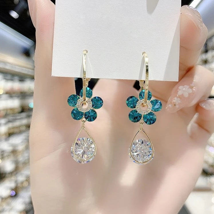 Mega Sale! Ladies' Earrings Collections